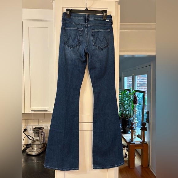 new Mother the down low weekend heel flare jeans in high tide dark wash - Picture 8 of 8